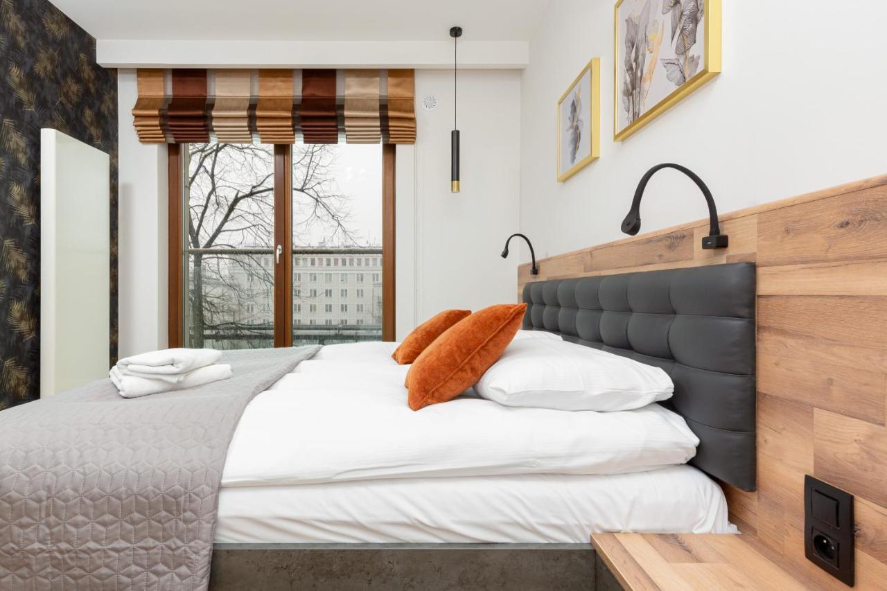 Park Arkadia Apartment With Parking Mokotow By Noclegi Renters Warsaw Exterior photo