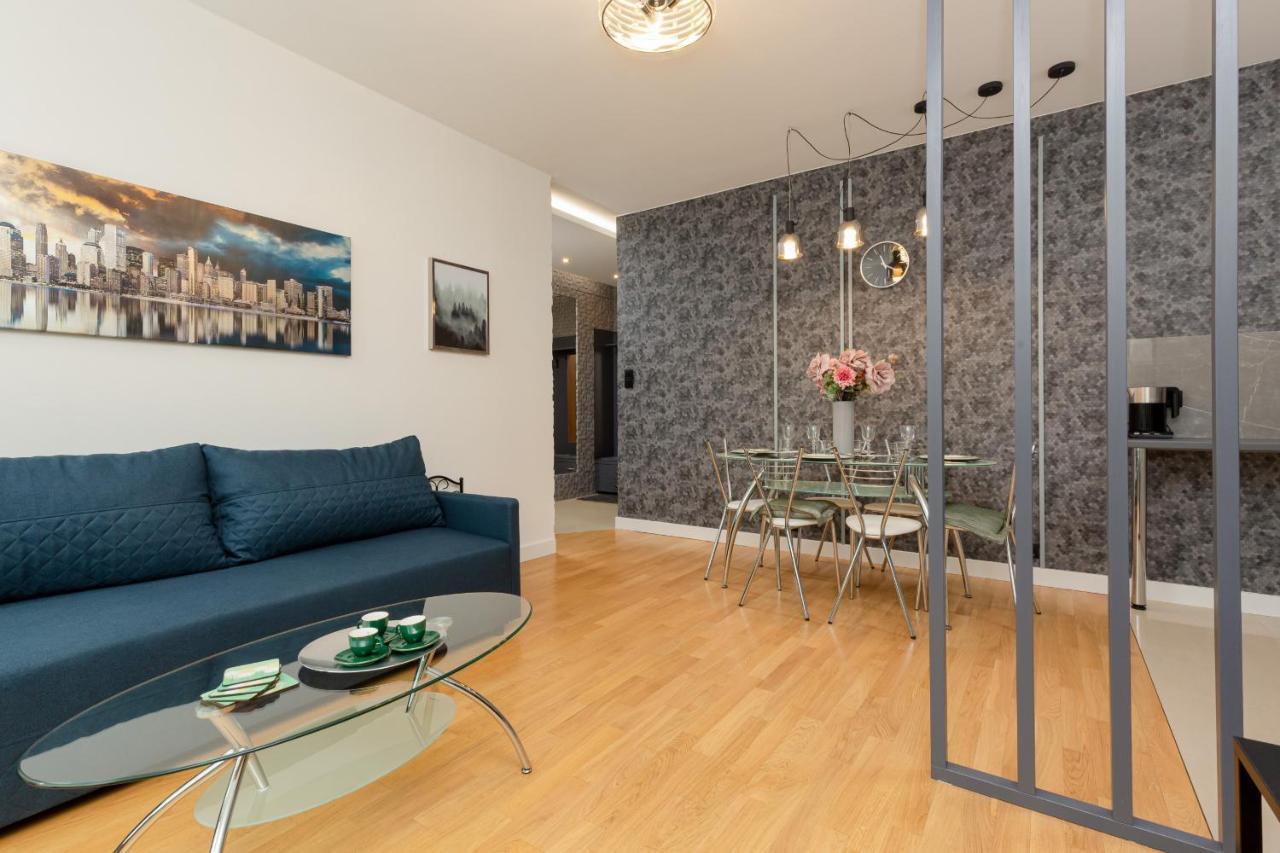 Park Arkadia Apartment With Parking Mokotow By Noclegi Renters Warsaw Exterior photo