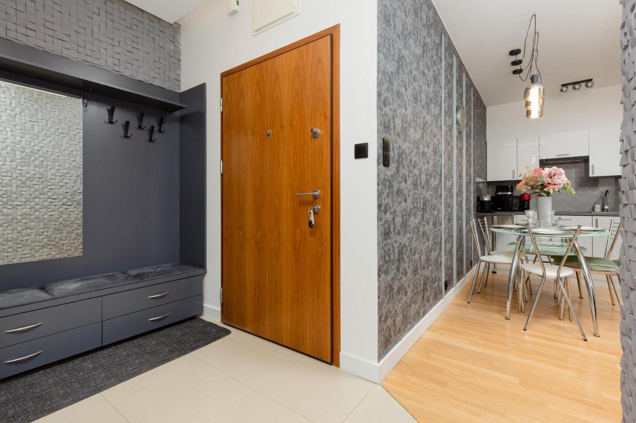 Park Arkadia Apartment With Parking Mokotow By Noclegi Renters Warsaw Exterior photo